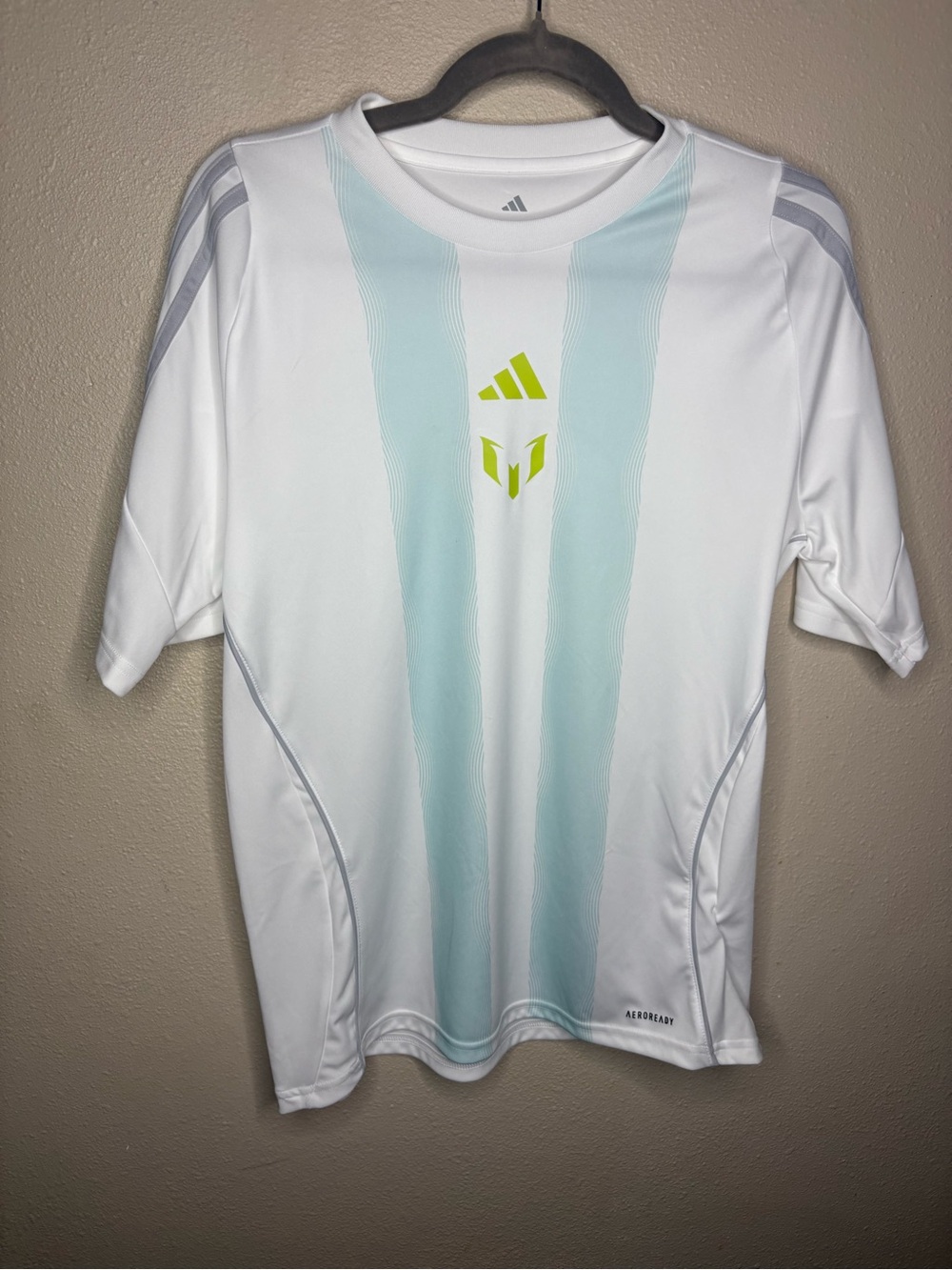 ✨NEW✨ Adidas MESSI  15/16